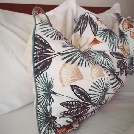 Mi Casa Su Casa * 몬티오